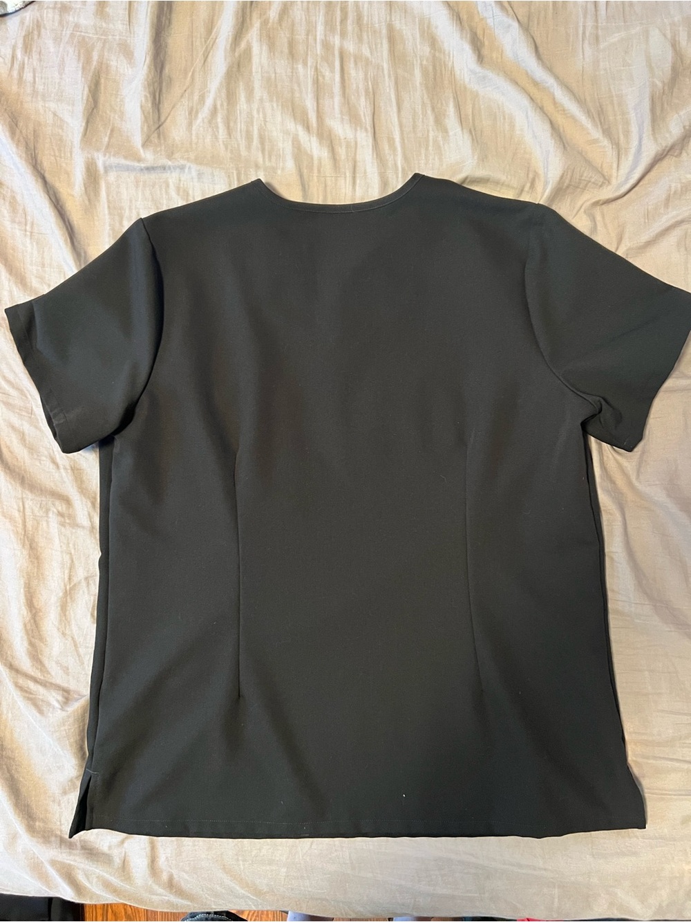 Figs Black V-Neck Short Sleeve Medical Top - Picture 3 of 3